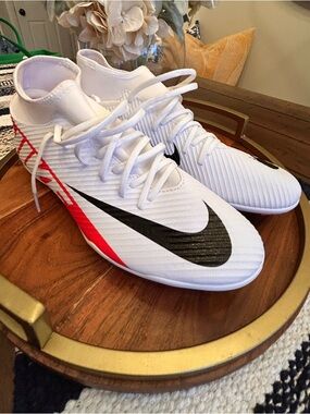 Nike White Soccer Cleats NWOT